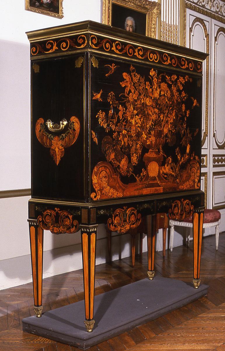 Marquetry cabinet, Boulle