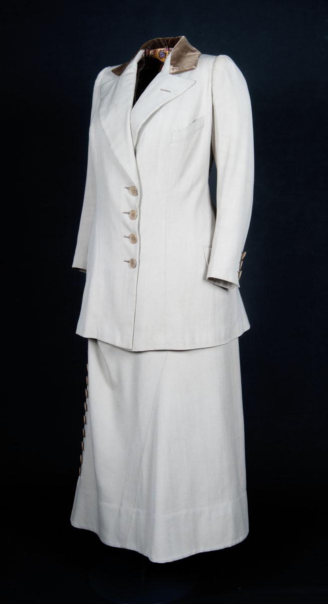 Women's suit circa 1919-1920